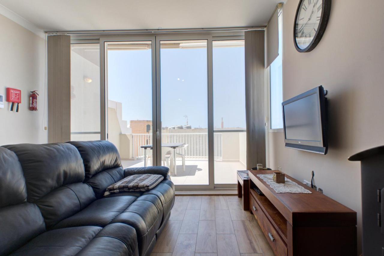 Modern Seaside 2 Bedroom Penthouse With Sea Views เซนต์พอลส์เบย์ ภายนอก รูปภาพ