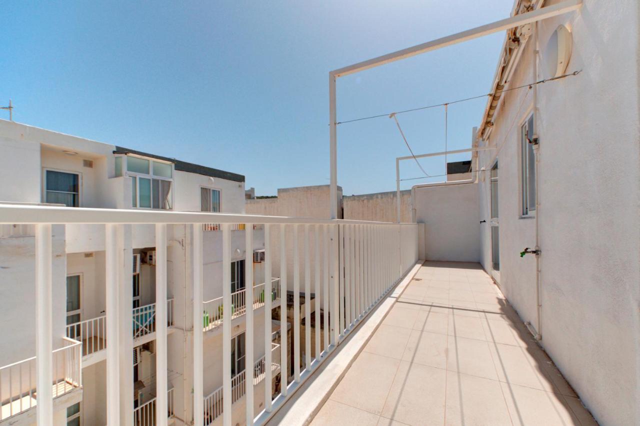 Modern Seaside 2 Bedroom Penthouse With Sea Views เซนต์พอลส์เบย์ ภายนอก รูปภาพ